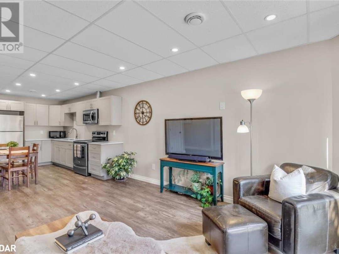 92 LILY Drive, 
