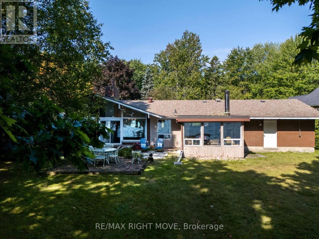 18 MAPLE DRIVE, 