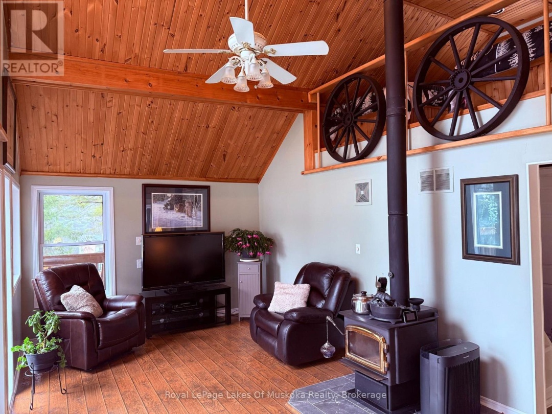 1019 Lakeshore Road N, Leech Lake