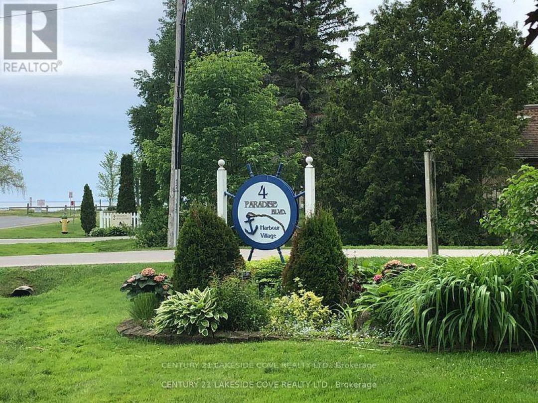 Unit 5 4 Paradise Boulevard, Lake Simcoe