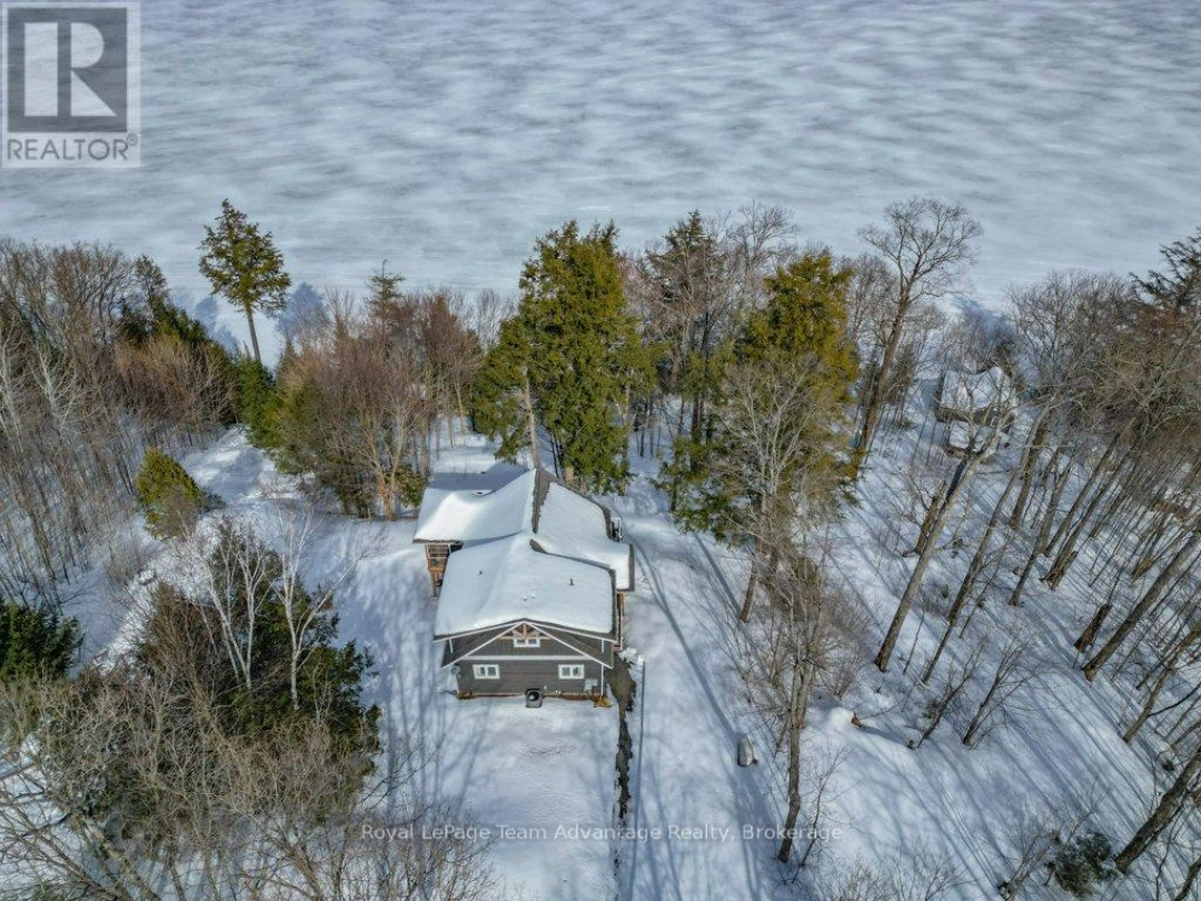 63 Maple Drive, Bay Lake