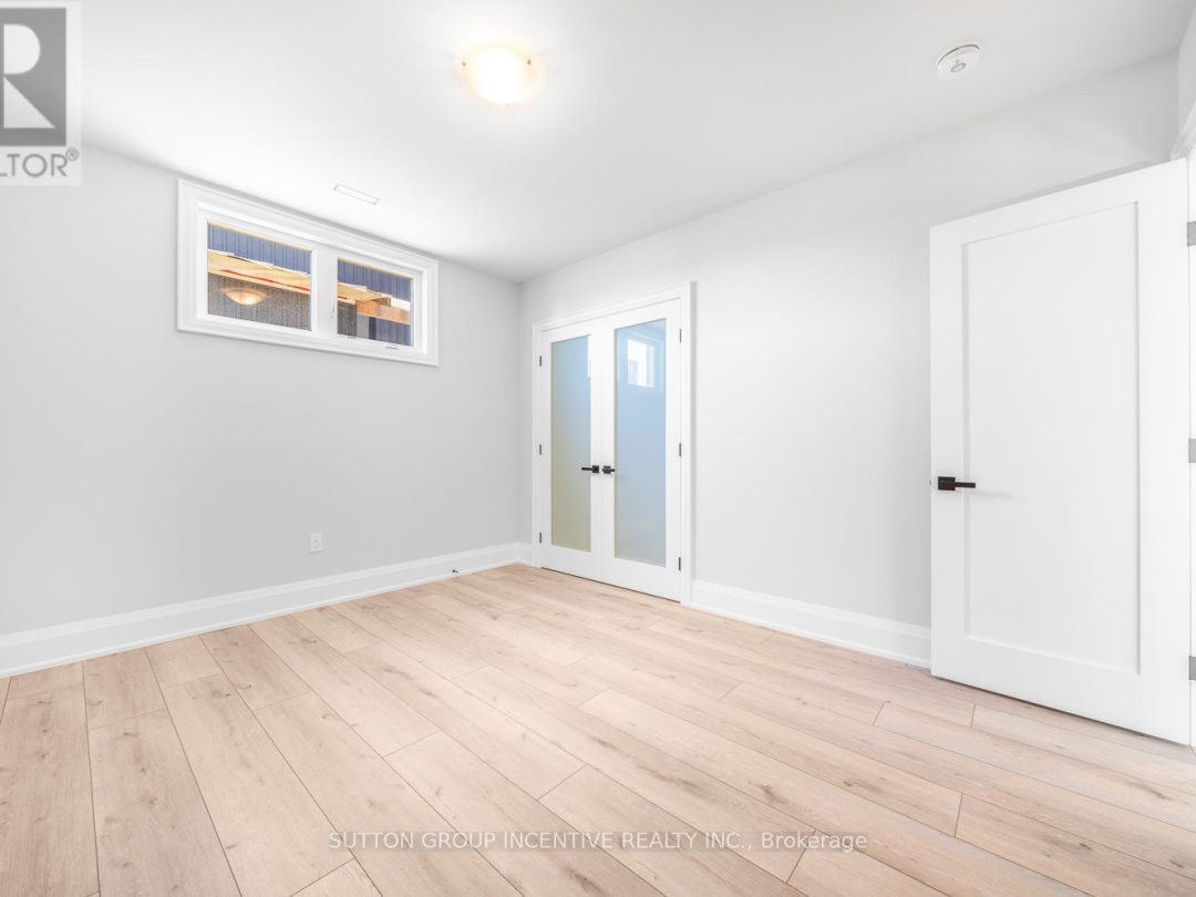 3331 Lake St George Boulevard, St George Lake