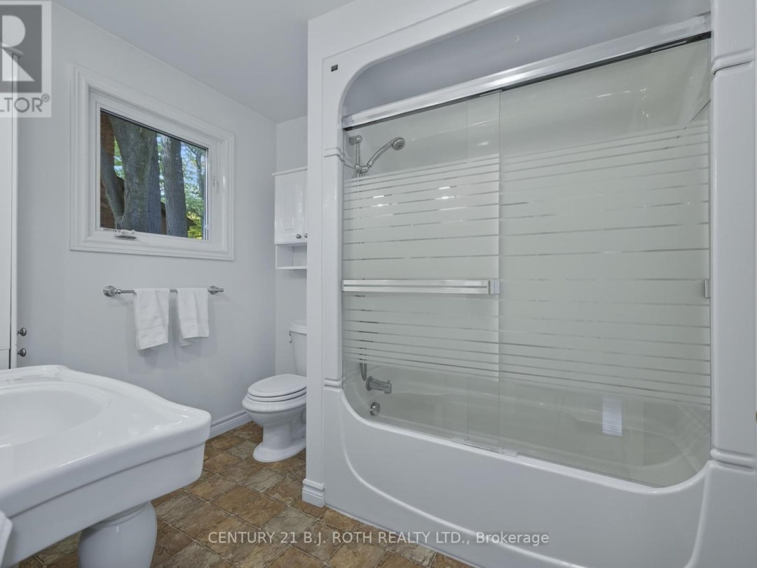 1890 KENSINGTON PLACE, 