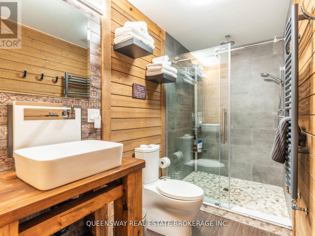 1280 BLACK BEACH LANE, Dalrymple-south Lake