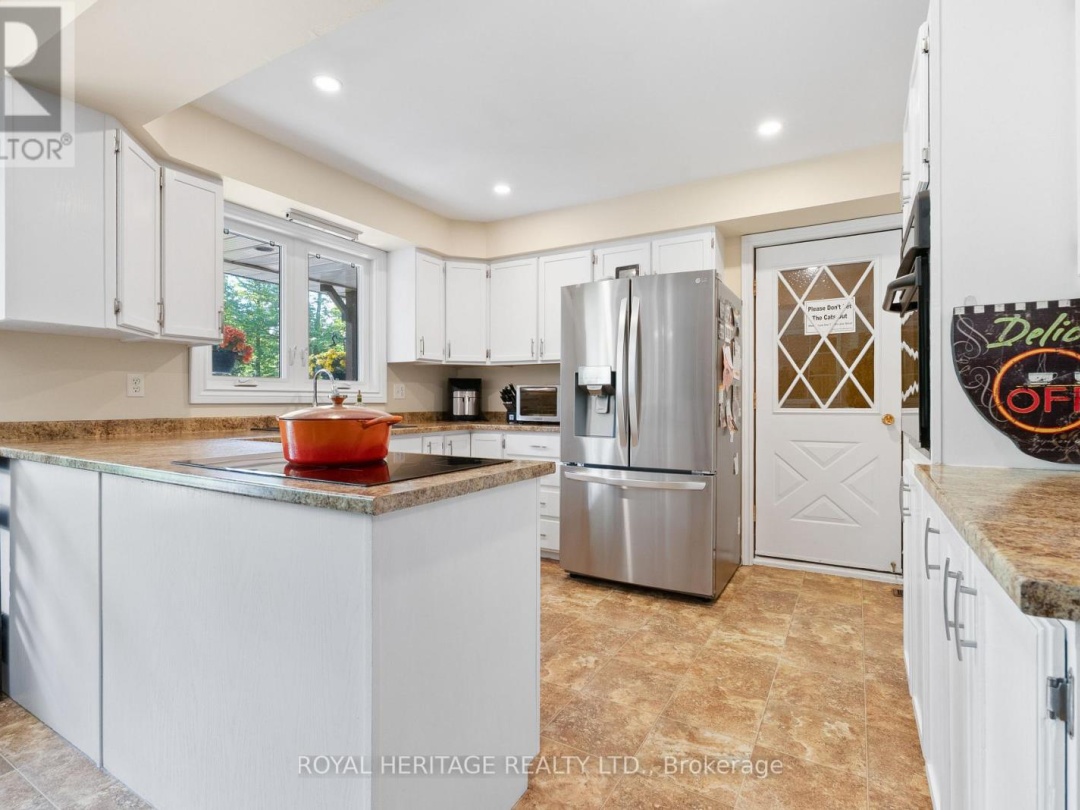 65 BESSIE AVENUE N, 