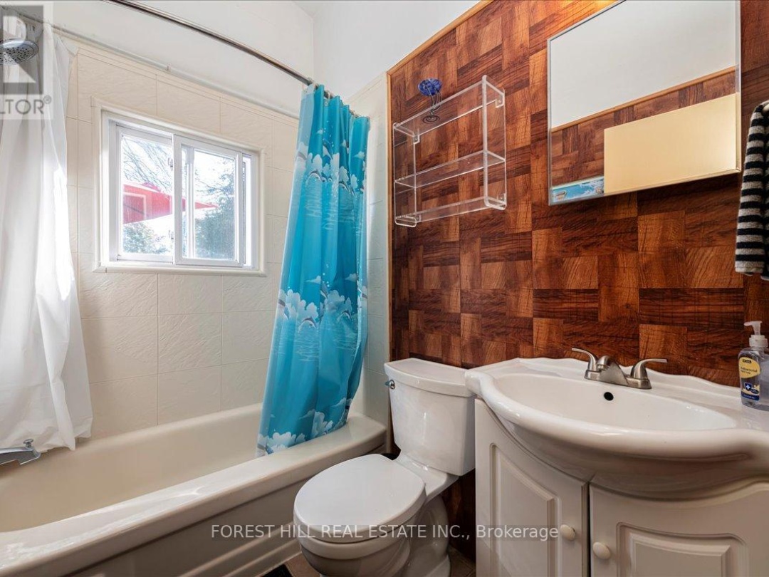 67 LAKE AVENUE, Lake Simcoe