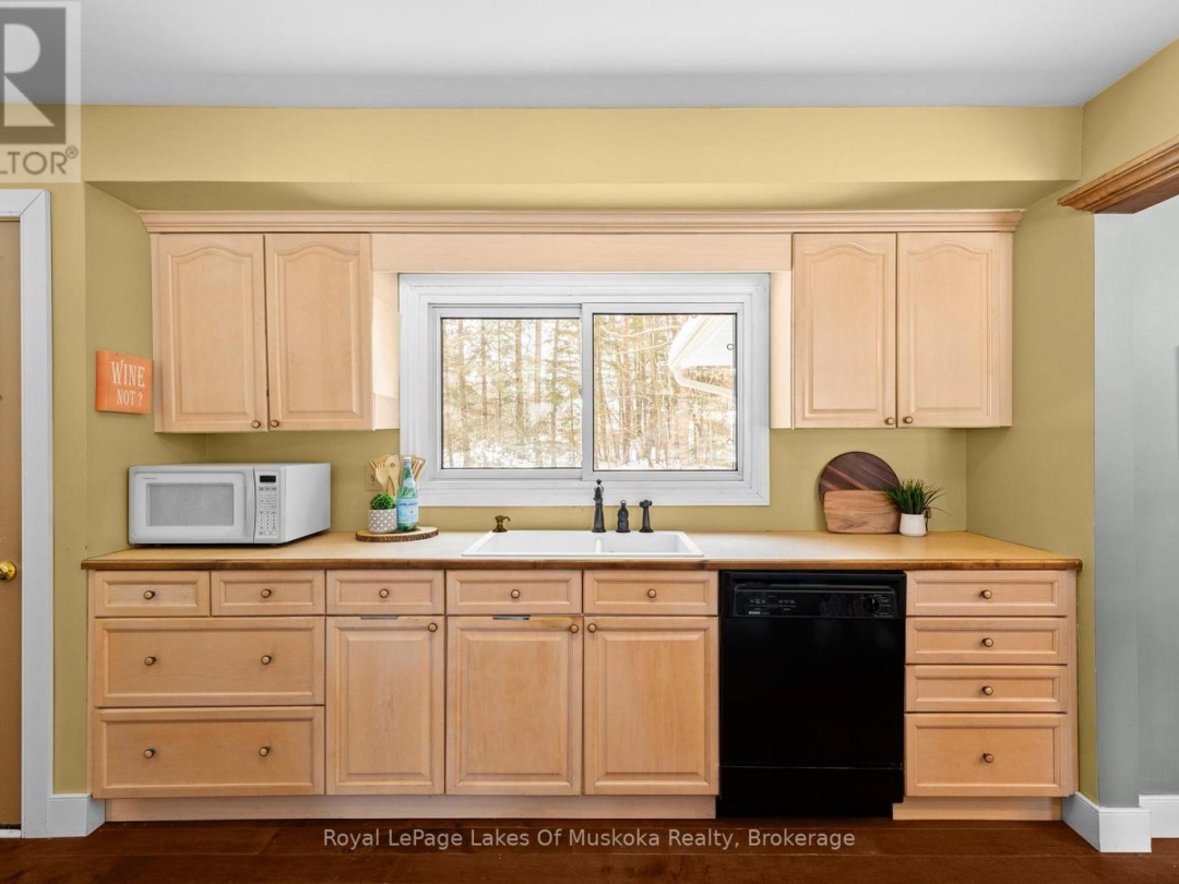 5 BROBST FOREST CRESCENT, 