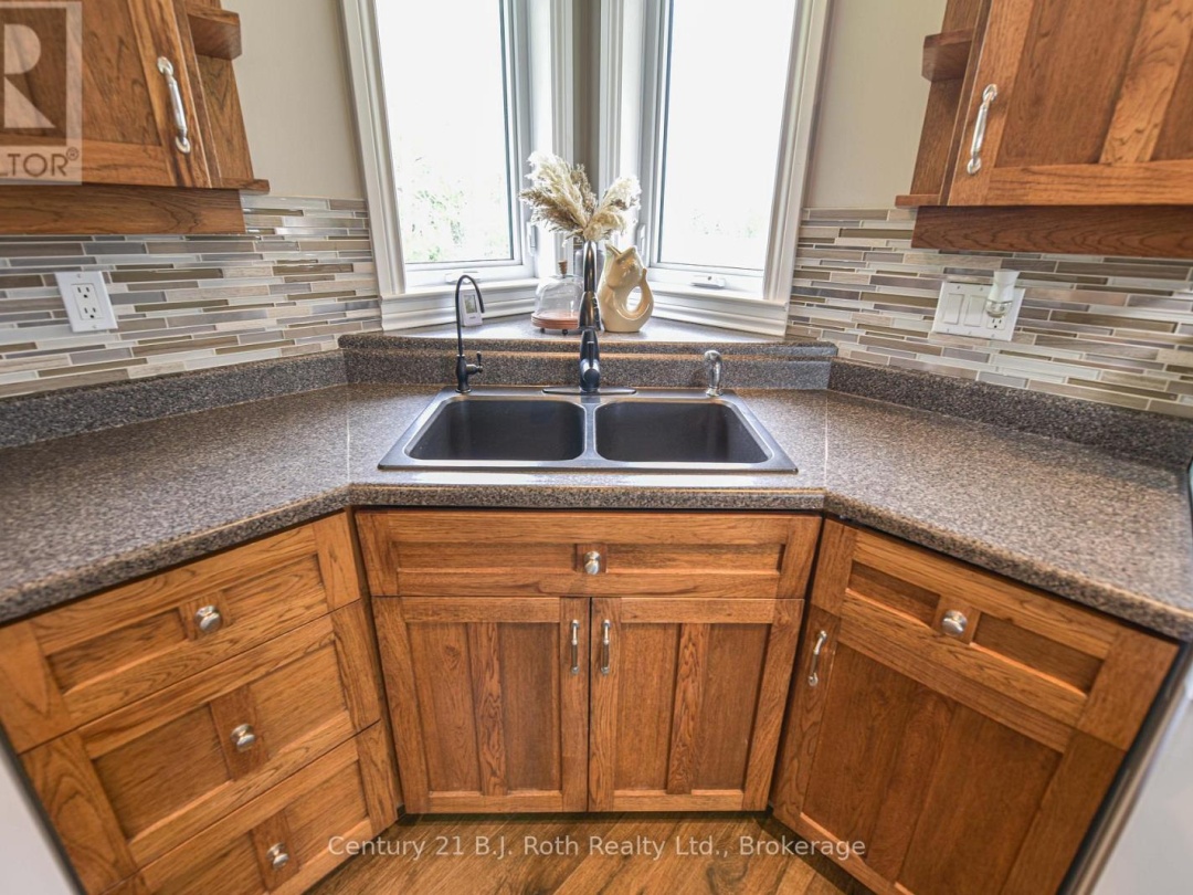 3516 Kirkfield Road, Dalrymple Lake