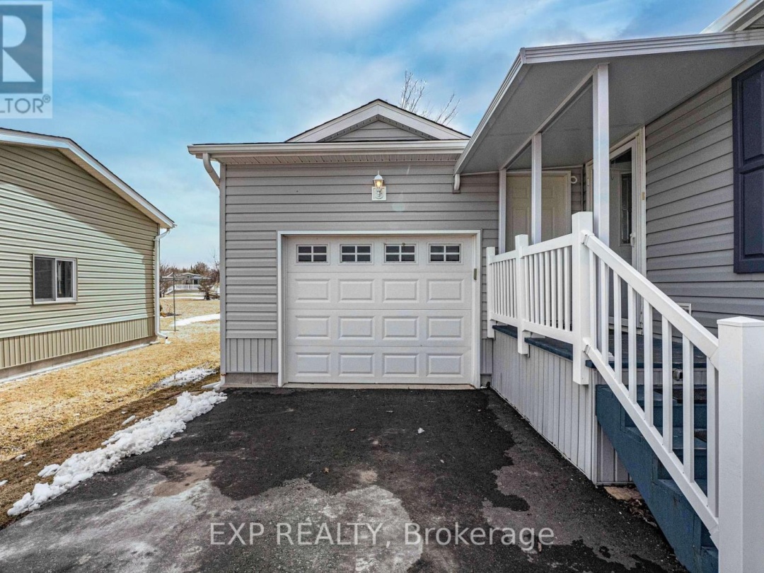 56 CREEKSIDE CIRCLE, 
