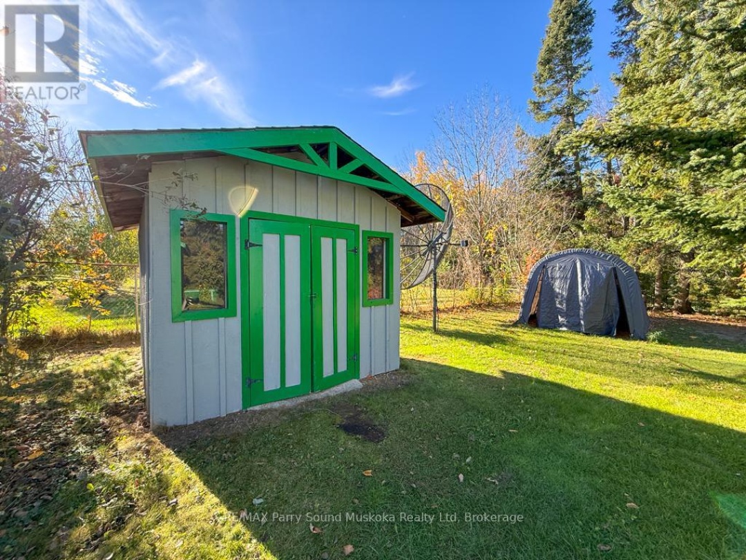 1862 DIVISION ROAD W, 