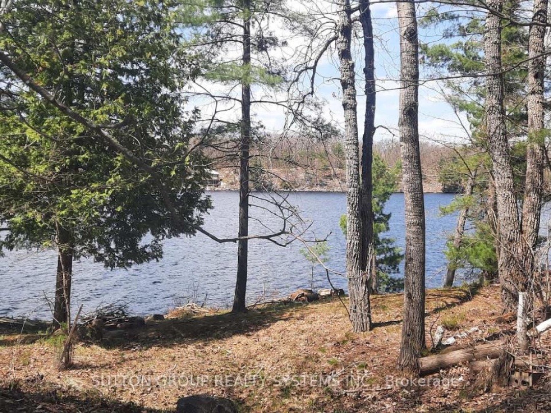 55 Healey Lake Water, Healey Lake