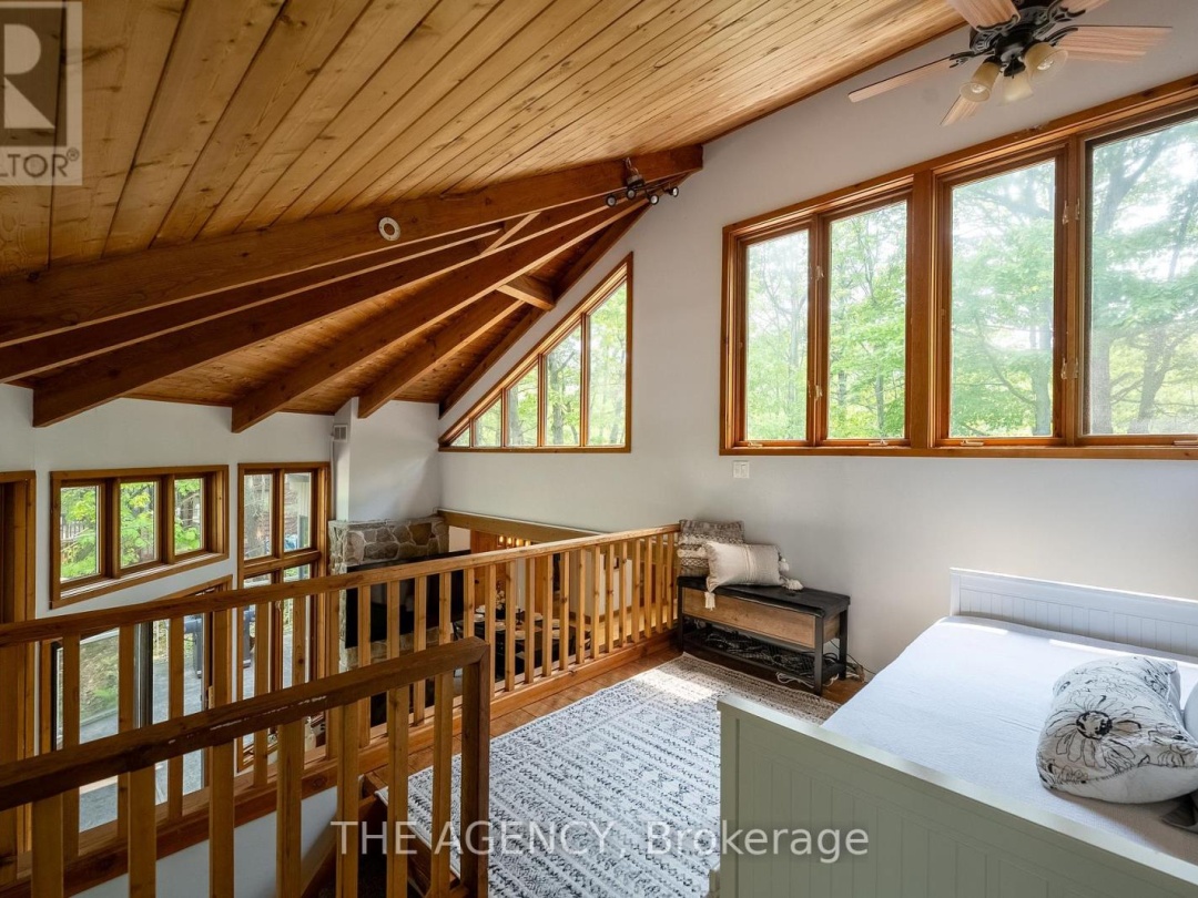 45 PINETREE ROAD, Loon Lake