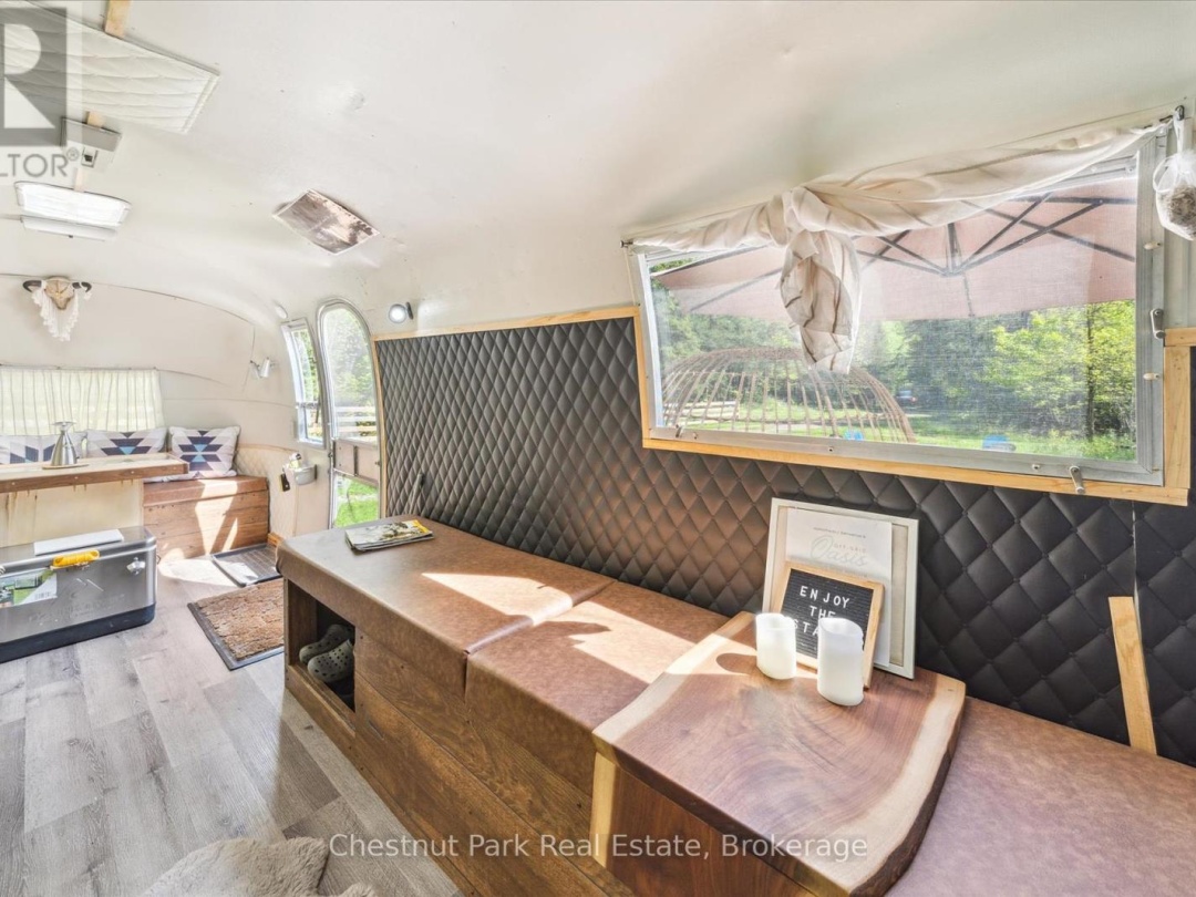 216 BLACKWATER LAKE ROAD, Seguin