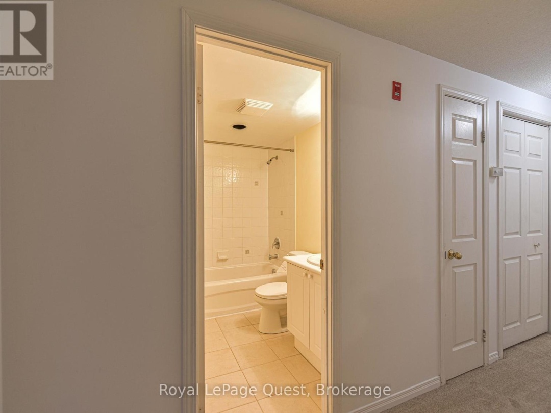 201 107 Bond Street, Orillia
