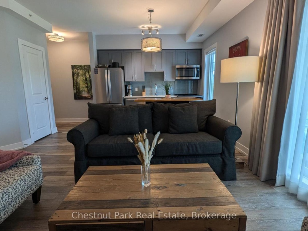 316 25 Pen Lake Point Road, Peninsula Lake