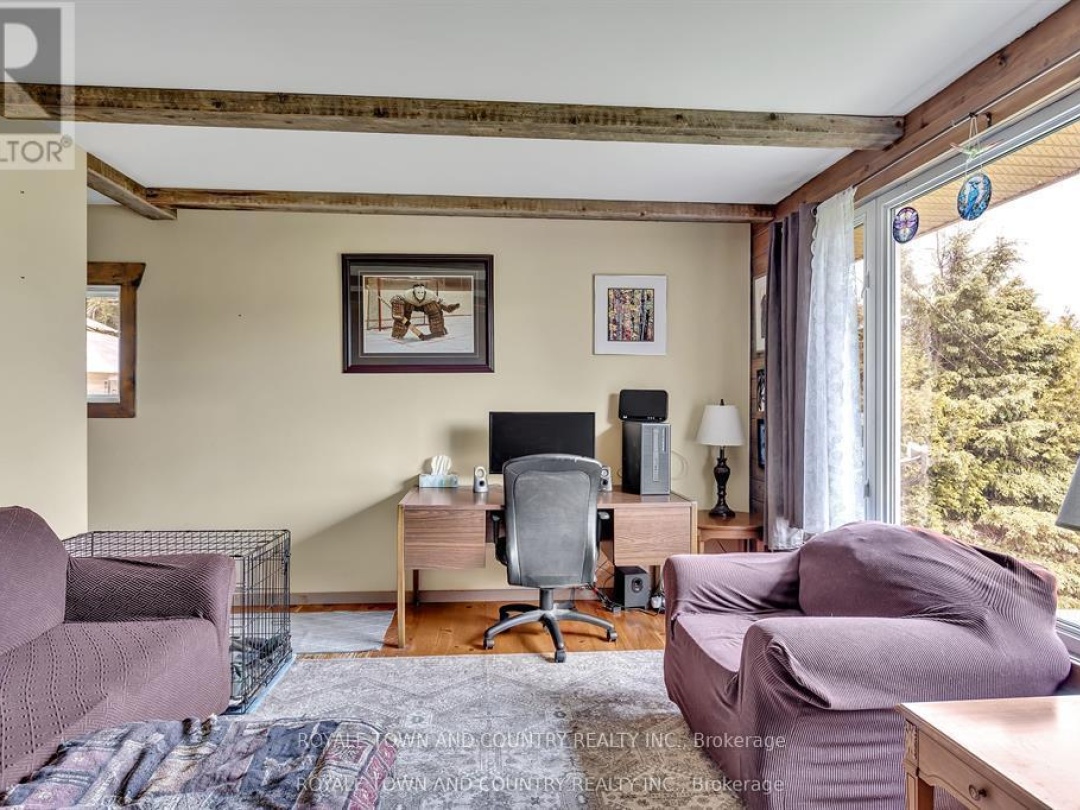 1042 TWEED DRIVE, 