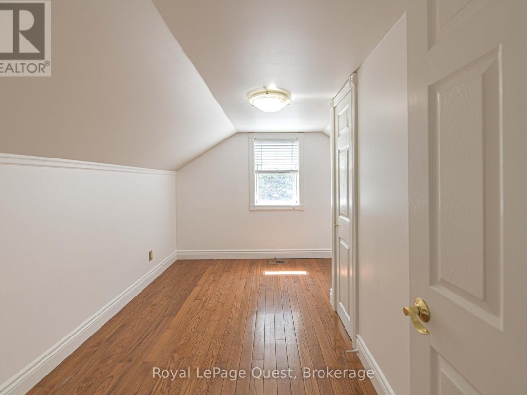 1046 SOUTHWOOD ROAD, 