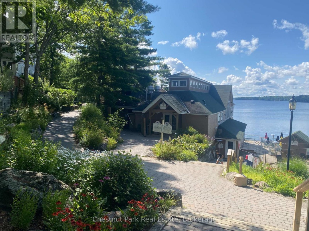 101 Glen Abbey Way, Lake Joseph