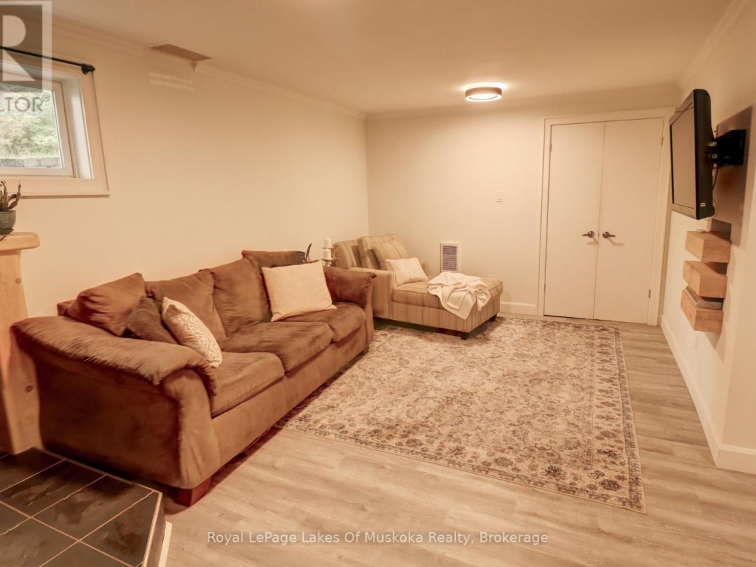 38 FLORENCE STREET W, 