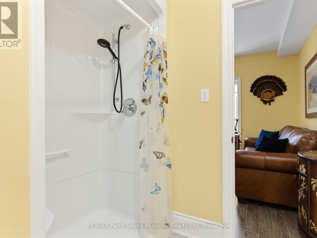 303 - 11B SALT DOCK ROAD, 