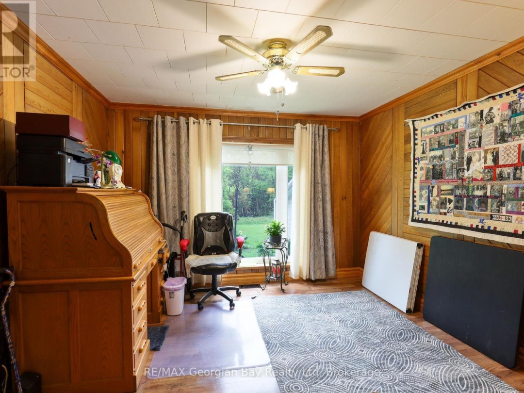 3485 Fraser Lane, Tay