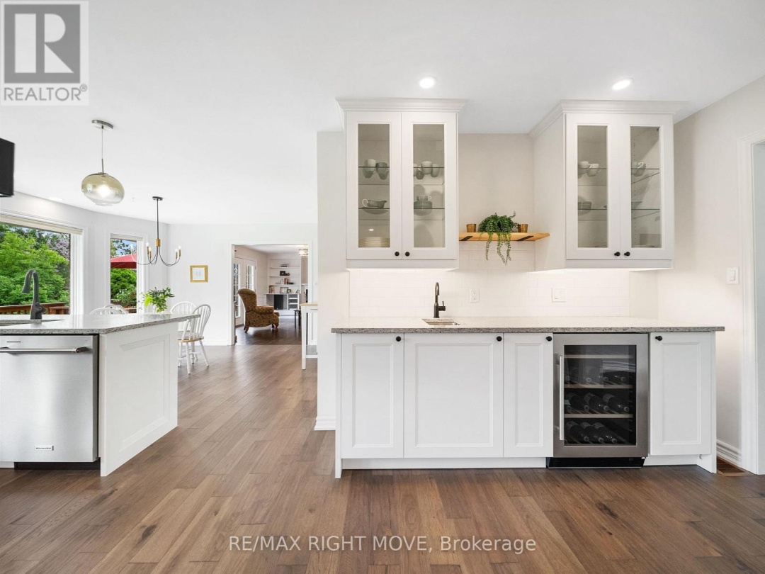 1998 Voyageur Circle, Severn