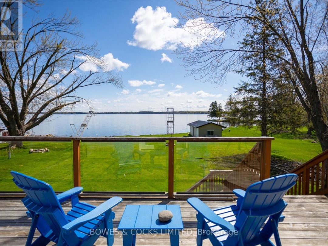 240 Lakeshore Drive, Pigeon Lake