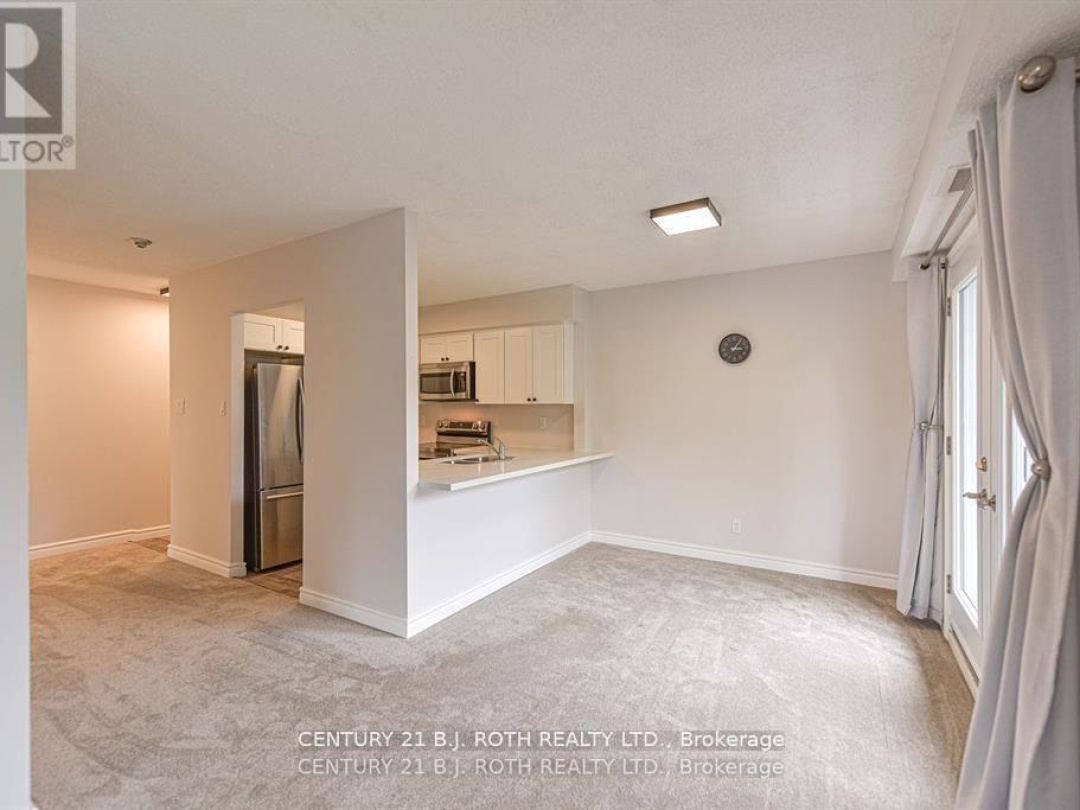 302 - 125 BOND STREET, 