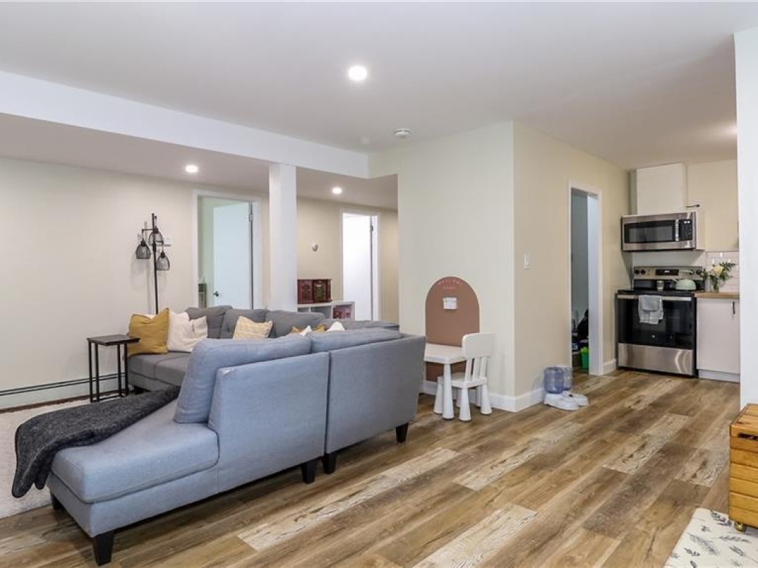 1 MARIPOSA Drive, 