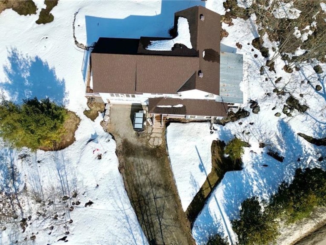 1894 Henrys Landing, Coldwater