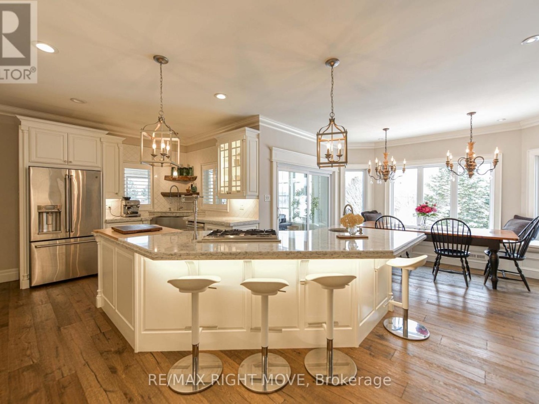 1263 Hawk Ridge Crescent, Severn