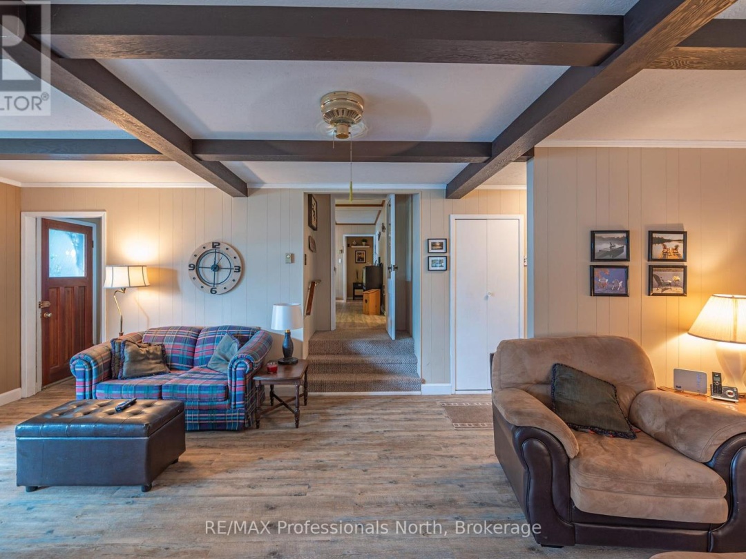 1582 HOSPITALITY LAKE ROAD, 