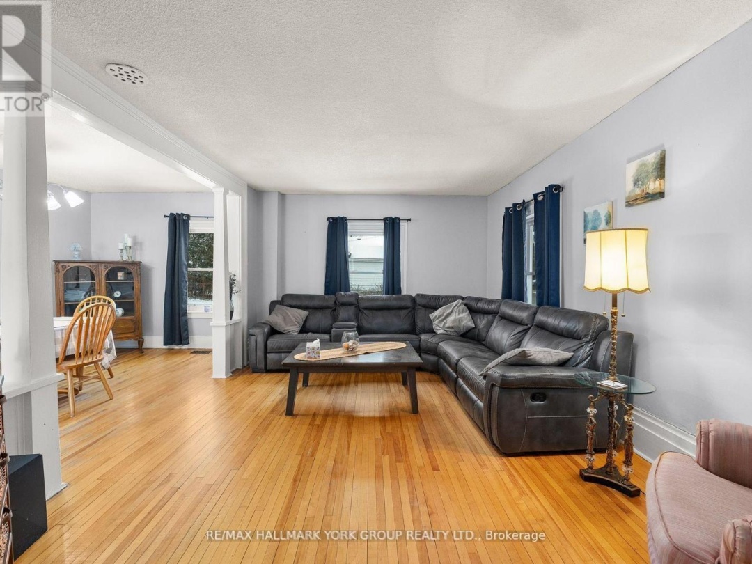 397 Mara Road, Lake Simcoe
