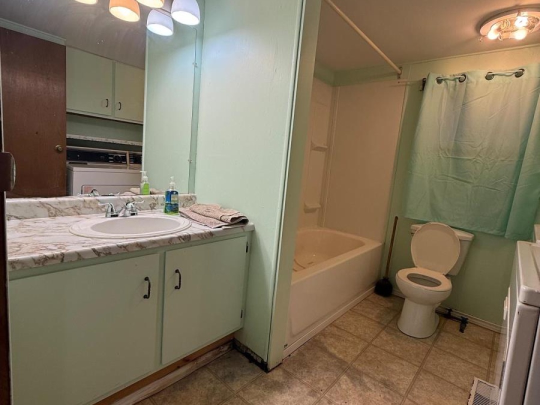 161 - 580 WEST STREET S, 