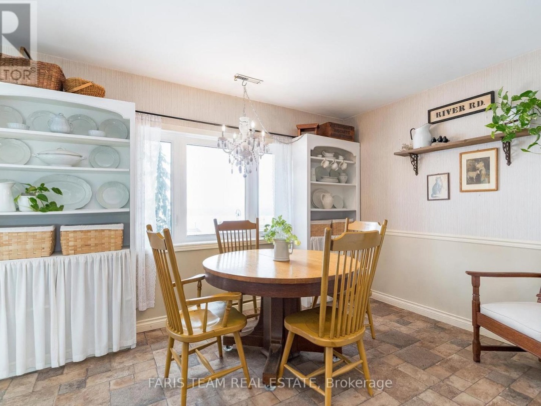 238 Robins Point Road, Georgian Bay