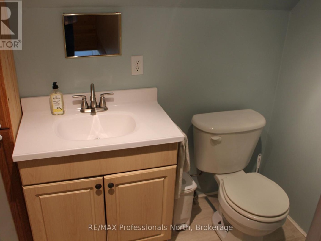 1121 OLD DONALD ROAD N, 