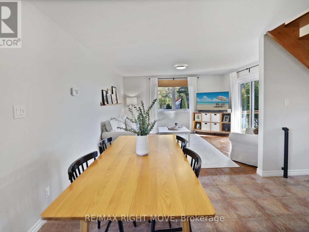 2900 LAKESIDE DRIVE, 