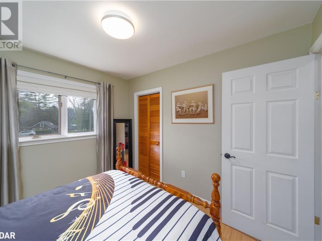 1936 Peninsula Point Road, Sparrow Lake