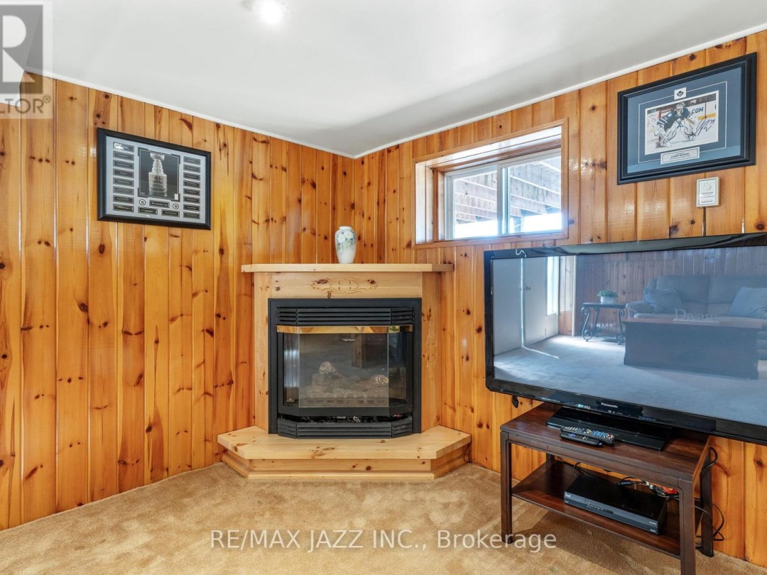 1092 Briscoe Drive, Kushog Lake