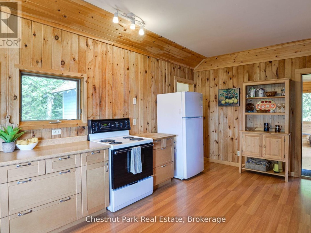 26 TAYLOR ISLAND 26LM, 