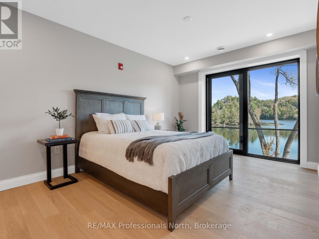 203 - 32 BRUNEL ROAD, 