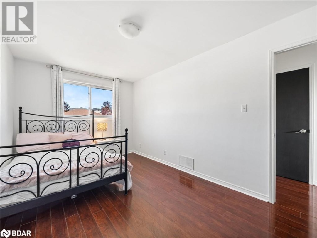 2 CHESTNUT Place, 