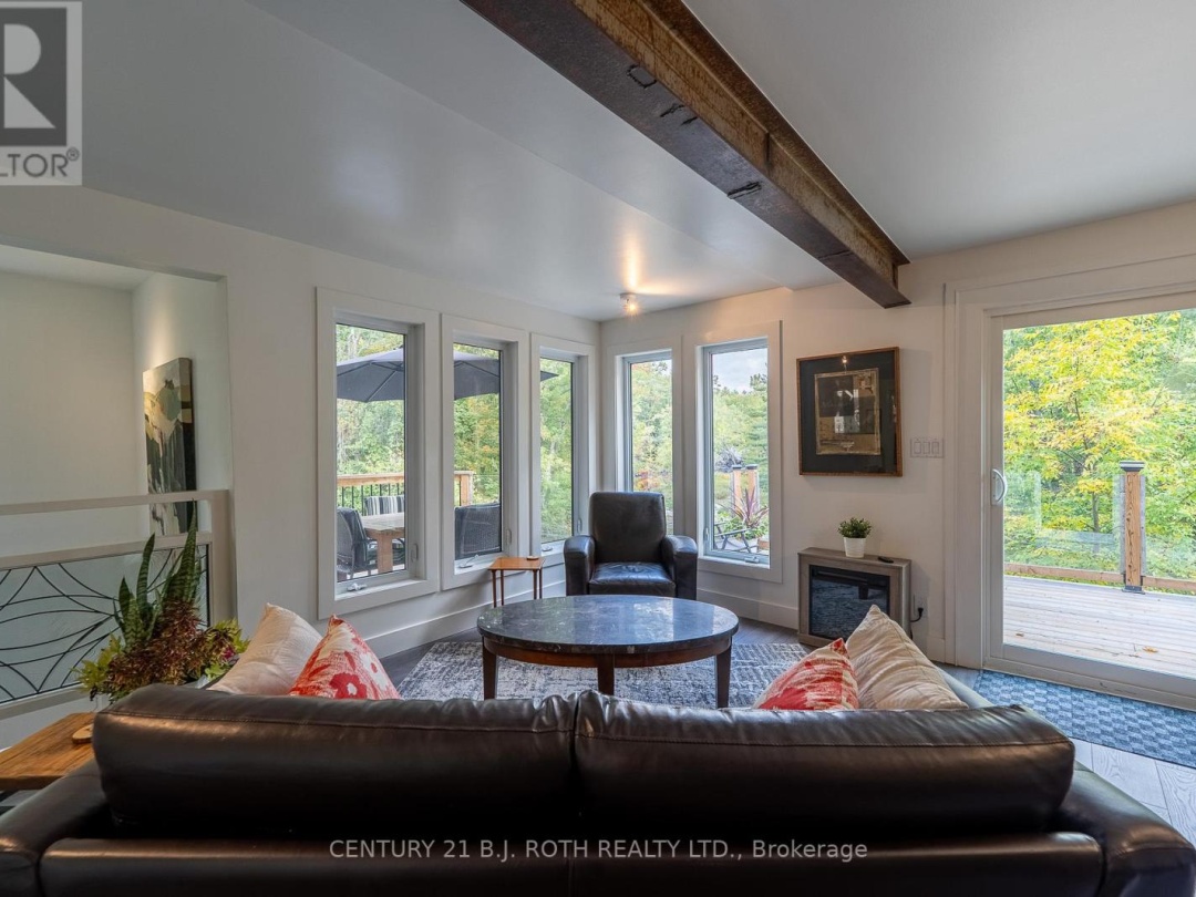 8101 KINGS RIVER ROAD, 