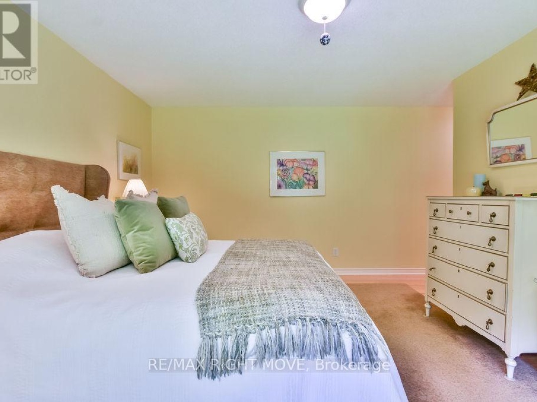 7 BLACKCOMB DRIVE, 