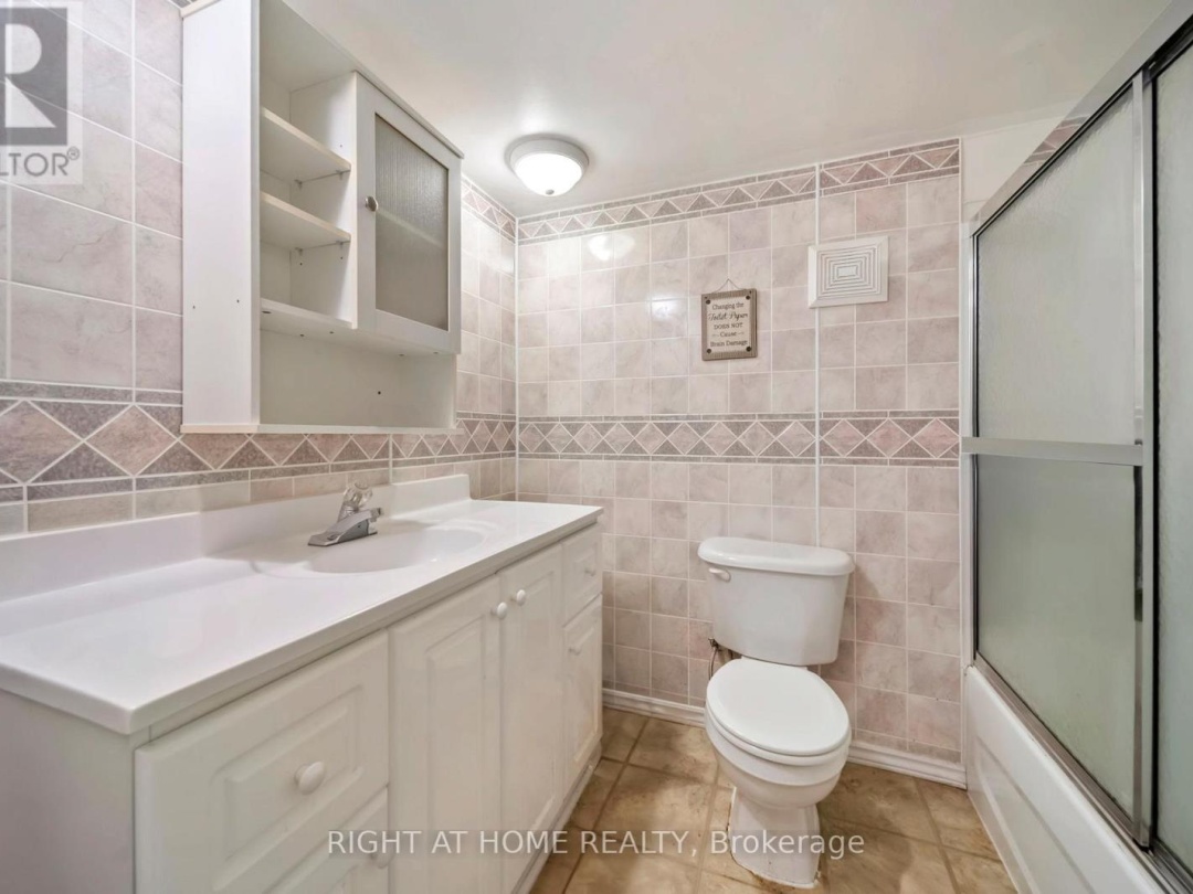 392 BAYVIEW PARKWAY, 