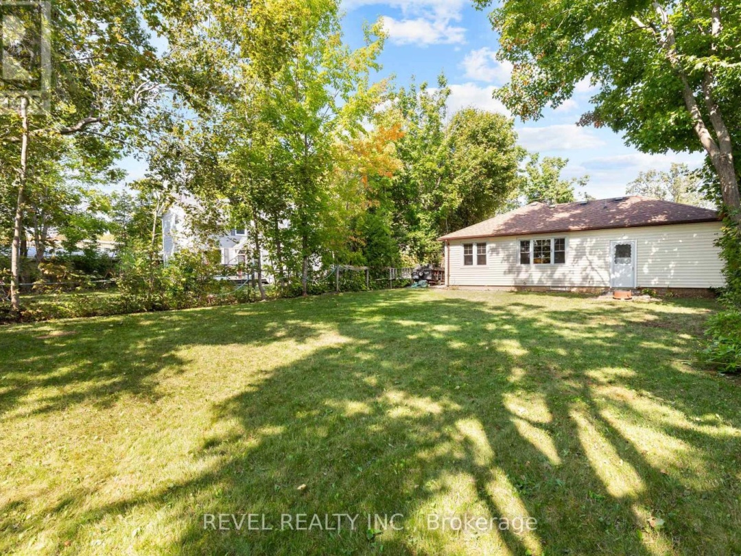 72 KING STREET W, 