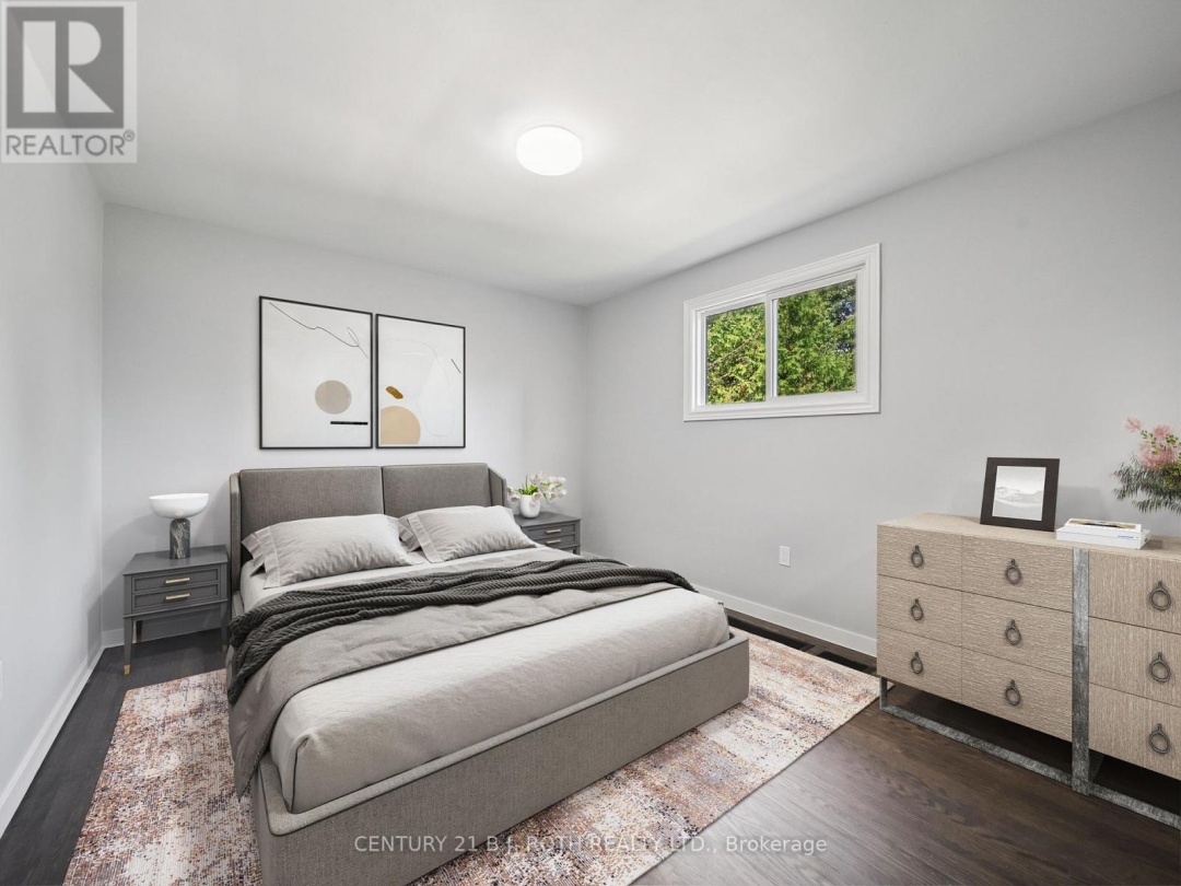 138 SIMCOE STREET, 