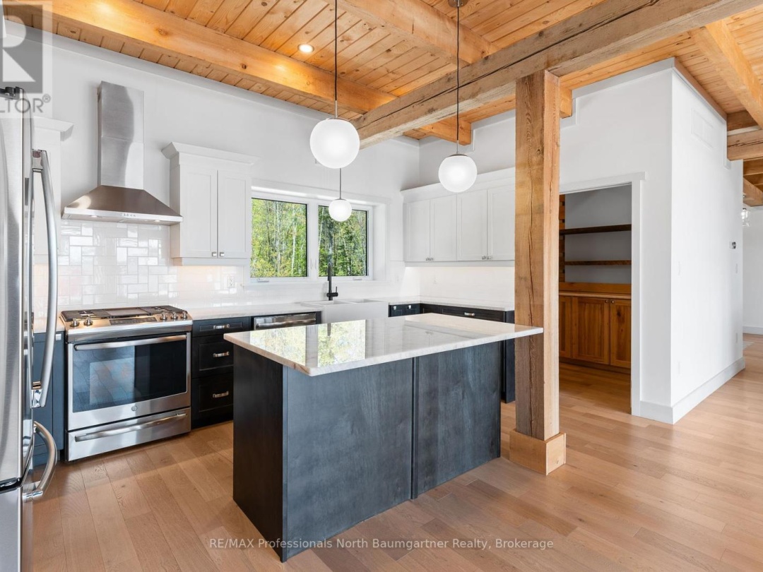 2987 Boice Bradley Road, Redstone Lake