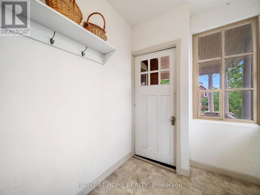 251 LACLIE STREET, 