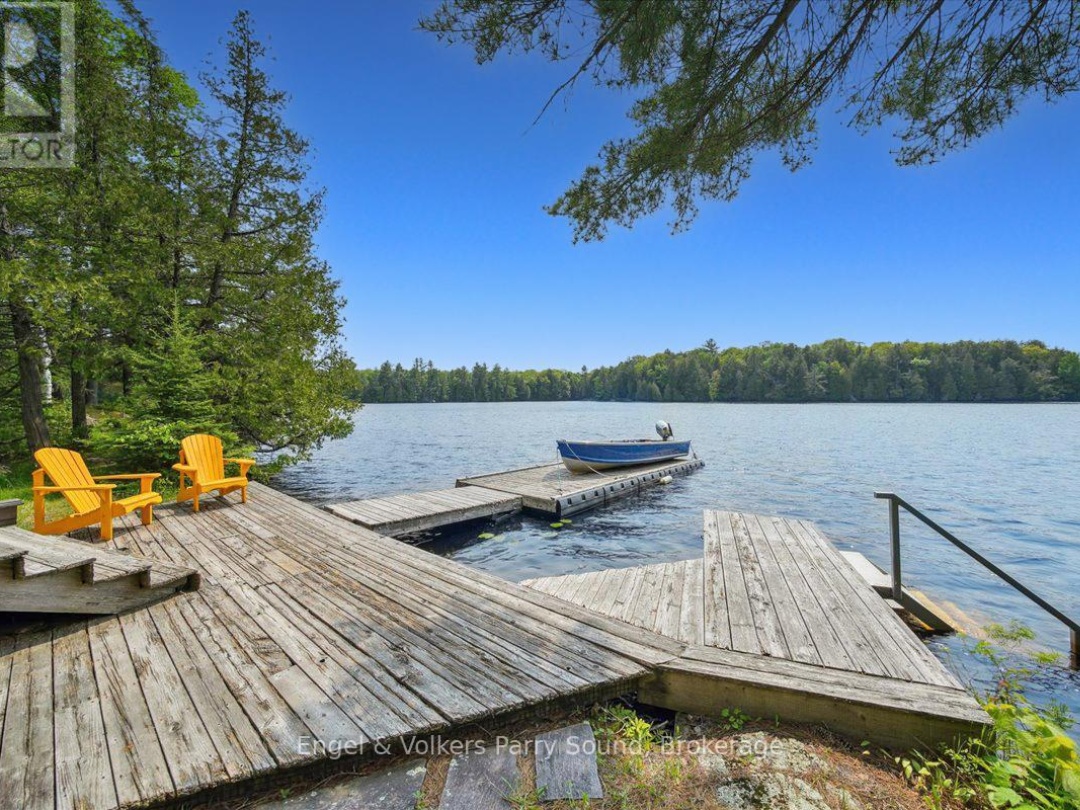 53 BIRDWOOD LANE, Harris Lake